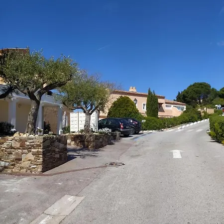 Appartement Vacance Location Piscine Sud Terrasse Les Issambres